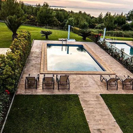 Sunset Villa Hanioti Exterior photo
