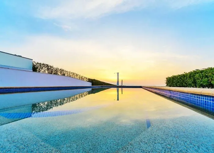 Sunset Villa